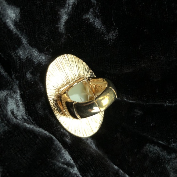 Gold & Resin Adjustable Ring - Picture 3 of 5